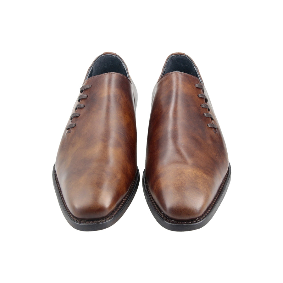 Built on our C157 soft chisel last, our Alexander shoes offer a perfect blend of style and comfort, ensuring a sophisticated and comfortable fit for any occasion.