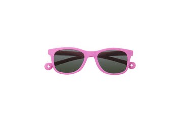 A collection inspired by the strength of the children, reflected in the powerful colors of these sunglasses made with rubber tires and certified UV 400 (non-polarized)