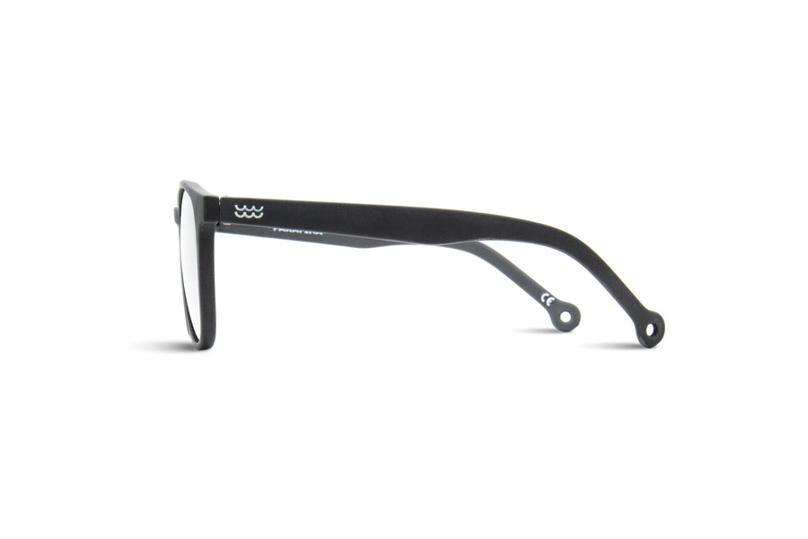 This frame incorporate polarized, category 3 and anti-reflective lenses with UV 400 protection.